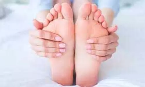 Skin Care: बारिश के पानी से पैर कट जाएं तो ठीक होने के लिए आजमाएं ये घरेलू उपाय Skin Care: बारिश के पानी से पैर कट जाएं तो ठीक होने के लिए आजमाएं ये घरेलू उपाय