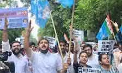 एनएसयूआई के ‘डीयू बचाओ मार्च’ को भारी समर्थन मिला एनएसयूआई के ‘डीयू बचाओ मार्च’ को भारी समर्थन मिला