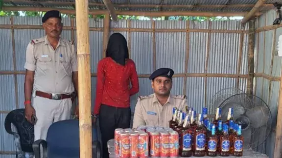 Katihar: पुलिस ने शराब तस्करी का किया भंडाफोड़