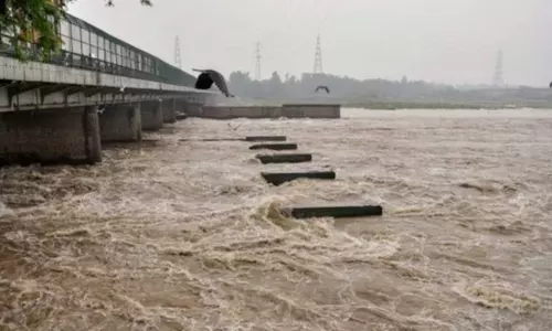 New Delhi: नदियों का जलस्तर सामान्य से ज्यादा, जल सतर्कता जारी New Delhi: नदियों का जलस्तर सामान्य से ज्यादा, जल सतर्कता जारी