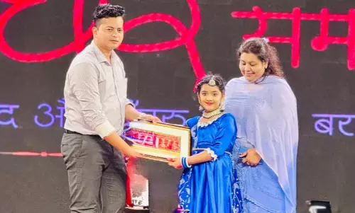 आशिका सिंघल की हुई प्रशंशा चक्रधर समारोह में