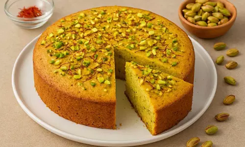 Kesar Pista Cake Recipe: फेस्टिवल के लिए परफेक्ट है ये केसर पिस्ता केक Kesar Pista Cake Recipe: फेस्टिवल के लिए परफेक्ट है ये केसर पिस्ता केक