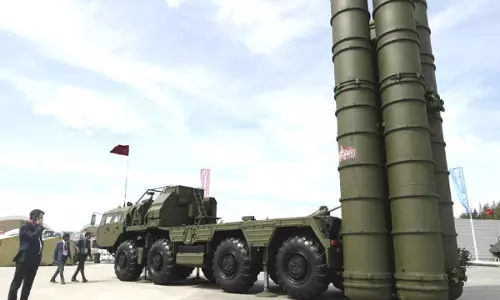 New Delhi: रूस ने भारत को S-400 जल्द देने की उम्मीद जताई New Delhi: रूस ने भारत को S-400 जल्द देने की उम्मीद जताई