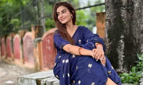 नीले रंग की साड़ी में अक्षरा सिंह को देख फैंस बोले, क्लासिक ब्यूटी तो इसे कहते हैं नीले रंग की साड़ी में अक्षरा सिंह को देख फैंस बोले, क्लासिक ब्यूटी तो इसे कहते हैं