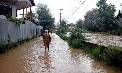लगातार बारिश से गंदेरबल इलाकों में बाढ़ जैसे हालात