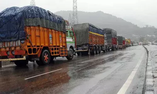 एनएचडब्ल्यू, मुगल, सिंथन रोड बंद; एसएसजी पर यातायात जारी