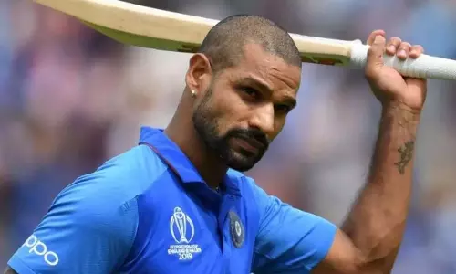 पूर्व भारतीय क्रिकेटर शिखर धवन अब ED के रडार पर हैं, इस मामले में किया तलब पूर्व भारतीय क्रिकेटर शिखर धवन अब ED के रडार पर हैं, इस मामले में किया तलब