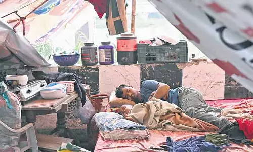 Delhi floods: अस्थायी शिविर वायरल संक्रमण और जल जनित बीमारियों का अड्डा