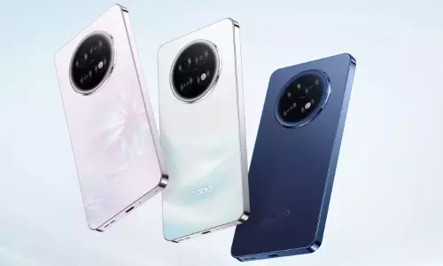 7000mAh बैटरी, 50 मेगापिक्सल कैमरा के साथ Oppo A6 GT 5G लॉन्च 7000mAh बैटरी, 50 मेगापिक्सल कैमरा के साथ Oppo A6 GT 5G लॉन्च