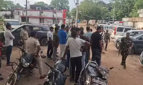 Palamu में टीपीसी उग्रवादियों के साथ मुठभेड़, 2 जवान शहीद Palamu में टीपीसी उग्रवादियों के साथ मुठभेड़, 2 जवान शहीद