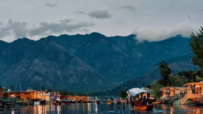 Srinagar: डल झील निवासियों के लिए एलसीएमए चेतावनी