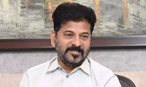 सीएम रेवंत रेड्डी के कामारेड्डी दौरे से पहले BRS नेताओं को नजरबंद किया गया सीएम रेवंत रेड्डी के कामारेड्डी दौरे से पहले BRS नेताओं को नजरबंद किया गया