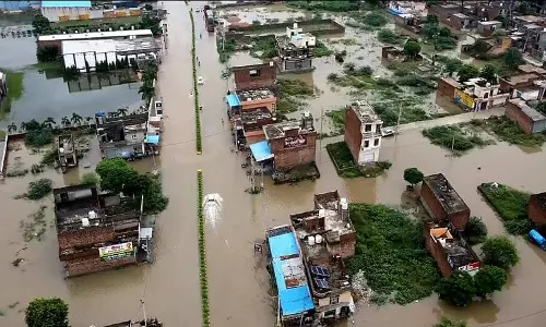 BJP, कांग्रेस ने पार्टी कार्यकर्ताओं से बाढ़ प्रभावित किसानों की मदद करने को कहा