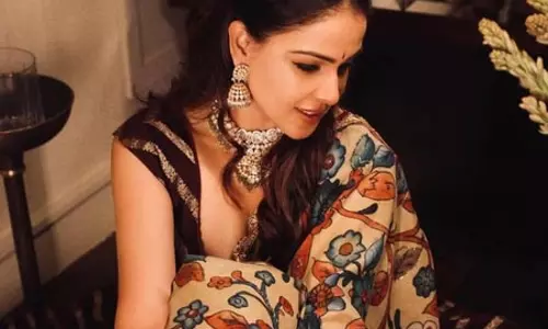 हर दिन मुस्कुराने की वजह ढूंढे, जेनेलिया डिसूजा के लुक ने जीता फैंस का दिल
