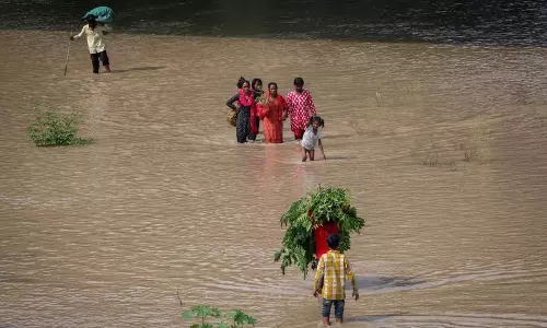 Haryana , हिमाचल प्रदेश, जम्मू-कश्मीर में भारी बारिश से 10 लोगों की मौत, उत्तर भारत में जनजीवन प्रभावित Haryana , हिमाचल प्रदेश, जम्मू-कश्मीर में भारी बारिश से 10 लोगों की मौत, उत्तर भारत में जनजीवन प्रभावित