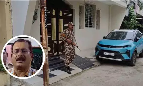 Madhya Pradesh: मंदसौर के पूर्व जिला आबकारी अधिकारी के घर ईडी का छापा