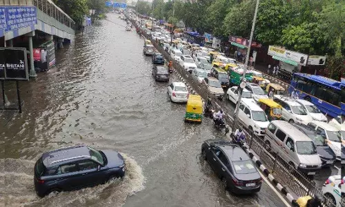 New Delhi: बारिश से दिल्ली-NCR में जनजीवन अस्त-व्यस्त New Delhi: बारिश से दिल्ली-NCR में जनजीवन अस्त-व्यस्त