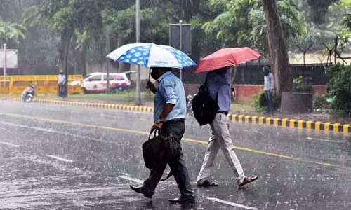 Odisha: कम दबाव का क्षेत्र कमजोर हुआ, आज चार जिलों में भारी बारिश की संभावना Odisha: कम दबाव का क्षेत्र कमजोर हुआ, आज चार जिलों में भारी बारिश की संभावना