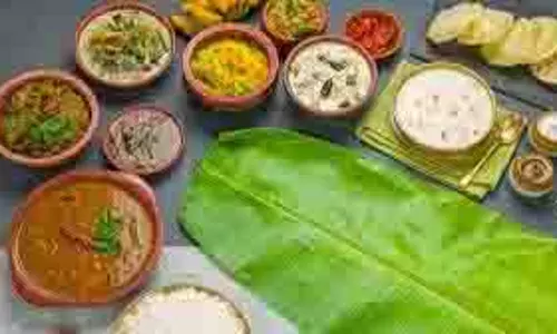 Onam 2025: इस ओणम पर घर पर बनाएं खास वेजिटेरियन डिशेज Onam 2025: इस ओणम पर घर पर बनाएं खास वेजिटेरियन डिशेज