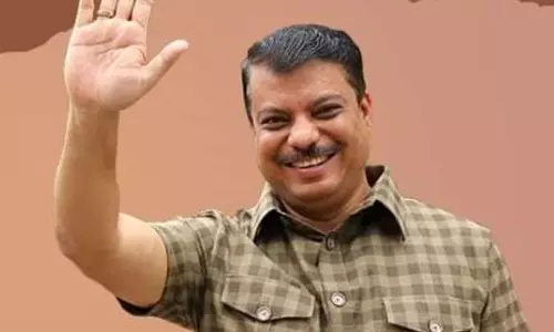 Bhopal: कांग्रेस नेता उमंग सिंघार ने साफ़ की अपनी पहचान, खुद को आदिवासी बताया Bhopal: कांग्रेस नेता उमंग सिंघार ने साफ़ की अपनी पहचान, खुद को आदिवासी बताया