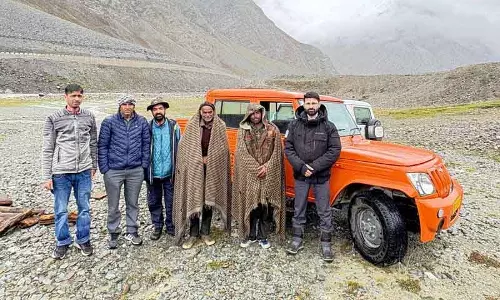 Lahaul-Spiti में चरवाहों और पशुओं को बचाया गया Lahaul-Spiti में चरवाहों और पशुओं को बचाया गया