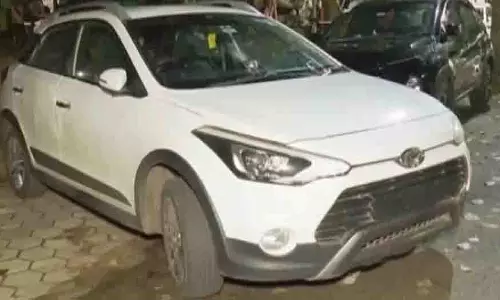 सड़कों पर शराब के नशे में IT महिलाएं, भुवनेश्वर में लोगों का फूटा गुस्सा