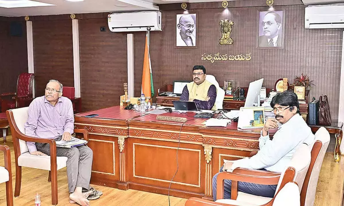 Andhra: जल जीवन मिशन के कार्यों को प्राथमिकता के आधार पर पूरा करें: कलेक्टर