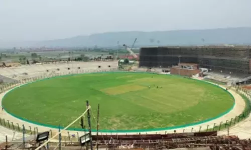Bihar में अंतरराष्ट्रीय क्रिकेट की मेजबानी का रास्ता साफ, राजगीर स्टेडियम बीसीए को सौंपा गया Bihar में अंतरराष्ट्रीय क्रिकेट की मेजबानी का रास्ता साफ, राजगीर स्टेडियम बीसीए को सौंपा गया