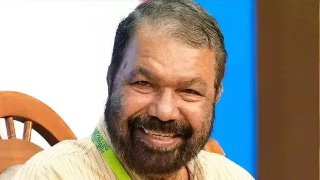 शिक्षा मंत्री ने स्कूलों में नए सुधारों का प्रस्ताव रखा, लड़कियां पहले