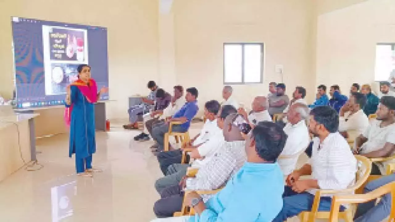 दुकानदारों और व्यवसाय प्रबंधकों के लिए FoSTac प्रशिक्षण अनिवार्य है दुकानदारों और व्यवसाय प्रबंधकों के लिए FoSTac प्रशिक्षण अनिवार्य है