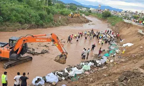 ताजा बारिश के बाद Zirakpur, बलटाना, ढकोली में संकट ताजा बारिश के बाद Zirakpur, बलटाना, ढकोली में संकट
