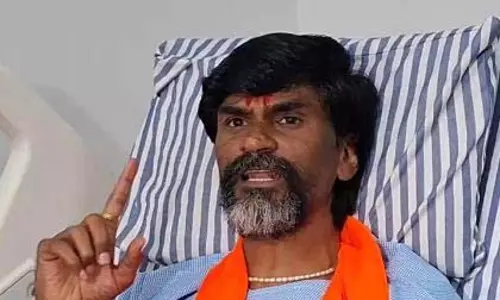 शिक्षाविद केवल टीवी पर बात करते हैं; जारेंज ने आलोचना करने वाले मराठा शिक्षाविदों पर निशाना साधा शिक्षाविद केवल टीवी पर बात करते हैं; जारेंज ने आलोचना करने वाले मराठा शिक्षाविदों पर निशाना साधा