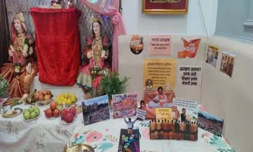 एक मराठा, एक लाख मराठा - पुणे के घर में बने गौरी-गणपति मराठा आरक्षण का समर्थन करते हैं एक मराठा, एक लाख मराठा - पुणे के घर में बने गौरी-गणपति मराठा आरक्षण का समर्थन करते हैं