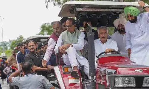 Punja: बाढ़ राहत में केंद्र की भूमिका पर शिवराज चौहान ने दी आश्वासन Punja: बाढ़ राहत में केंद्र की भूमिका पर शिवराज चौहान ने दी आश्वासन