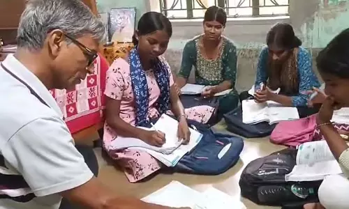 इस स्कूल के शिक्षकों को गुरुदक्षिणा नहीं, बस मानवता चाहिए