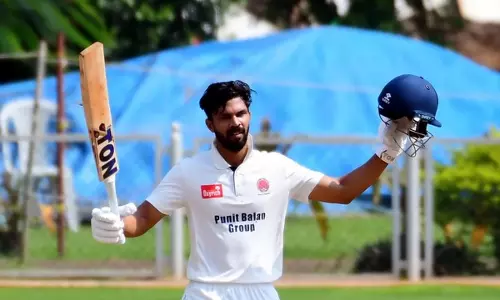 Duleep Trophy: गायकवाड़ ने विस्फोटक शतक जड़ा, अय्यर और जायसवाल फ्लॉप Duleep Trophy: गायकवाड़ ने विस्फोटक शतक जड़ा, अय्यर और जायसवाल फ्लॉप