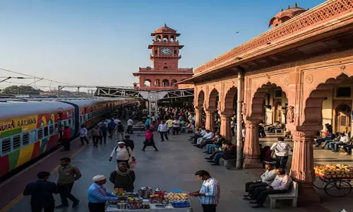 जयपुर रेलवे स्टेशन पर दिव्यांग पर मारपीट