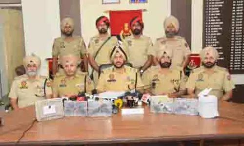 Punjab: सीमा पार हथियारों की तस्करी के आरोप में तीन गिरफ्तार