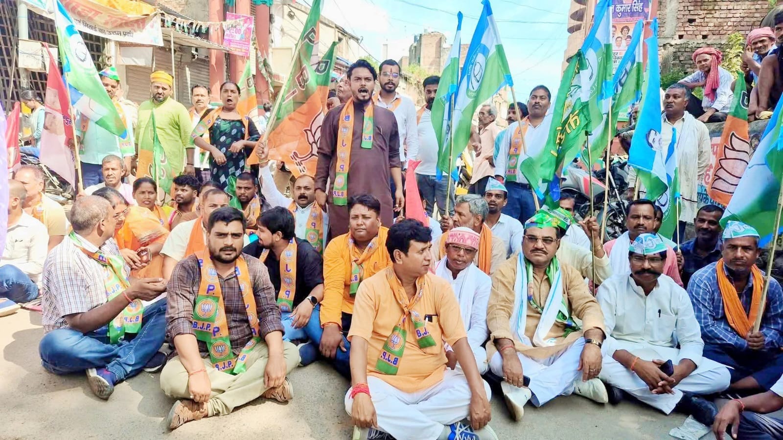 NDA के आह्वान पर कराया गया लखीसराय बंद