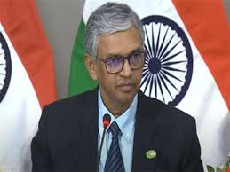 भारत और सिंगापुर मिलकर प्रौद्योगिकियों के सह-विकास की संभावनाओं पर काम कर रहे: रक्षा संबंधों पर MEA