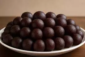 Stuffed Kala Jamun Recipe: घर पर बनाएं रिच फ्लेवर वाली स्टफ्ड मिठाई Stuffed Kala Jamun Recipe: घर पर बनाएं रिच फ्लेवर वाली स्टफ्ड मिठाई