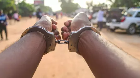 पुलिस की त्वरित कार्रवाई, दो कुख्यात स्नैचर ढाई घंटे में गिरफ्तार पुलिस की त्वरित कार्रवाई, दो कुख्यात स्नैचर ढाई घंटे में गिरफ्तार