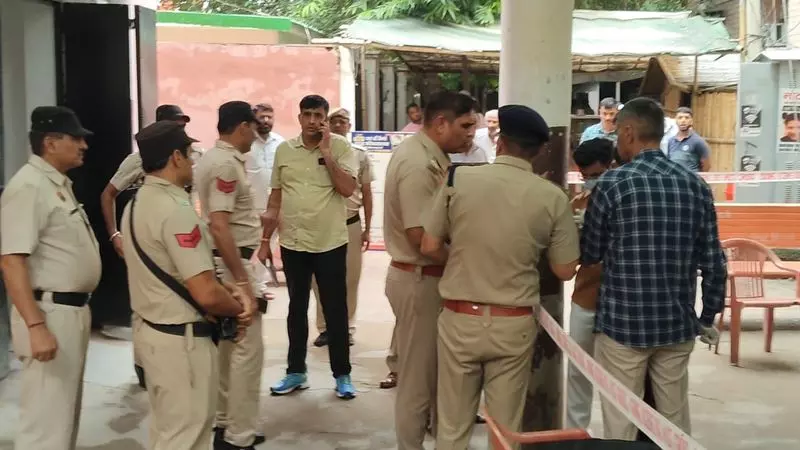 Haryana : भिवानी कोर्ट में गोलीबारी में 1 घायल Haryana : भिवानी कोर्ट में गोलीबारी में 1 घायल