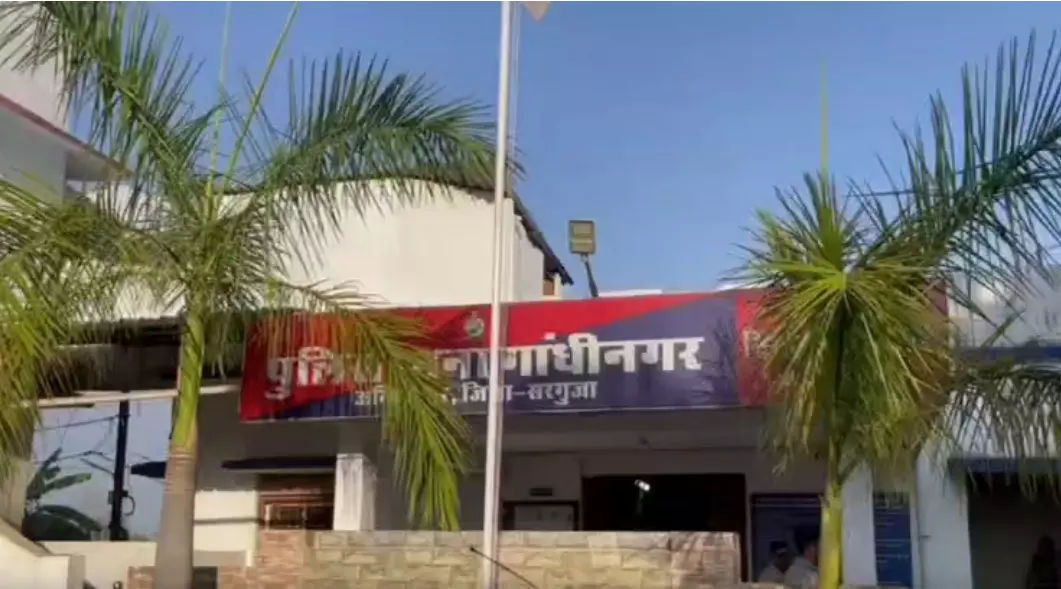 जिम में बर्खास्त पुलिसकर्मी ने किया घिनौनी हरकत, गिरफ्तारी जल्द जिम में बर्खास्त पुलिसकर्मी ने किया घिनौनी हरकत, गिरफ्तारी जल्द