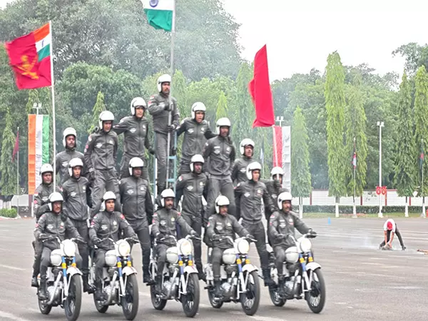 OTA चेन्नई कैडेटों ने बहु-गतिविधि प्रदर्शन में दिखाया कौशल OTA चेन्नई कैडेटों ने बहु-गतिविधि प्रदर्शन में दिखाया कौशल