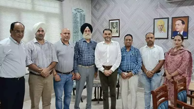 IMA-Phagwara ने प्रशासन के साथ मिलकर बाढ़ राहत चिकित्सा शिविर शुरू किया IMA-Phagwara ने प्रशासन के साथ मिलकर बाढ़ राहत चिकित्सा शिविर शुरू किया