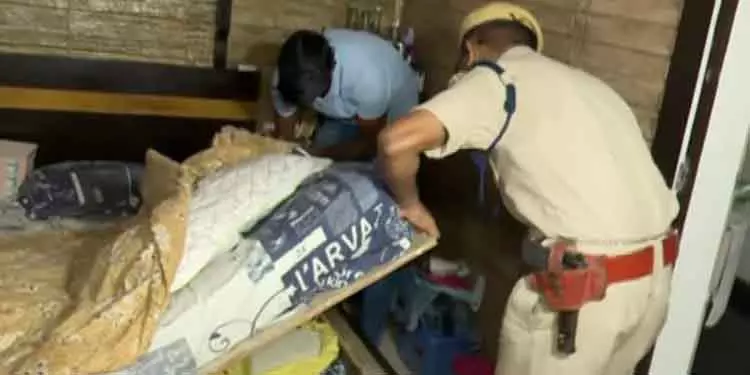 असम पुलिस की भुवनेश्वर में छापेमारी, धोखाधड़ी का आरोपी फरार असम पुलिस की भुवनेश्वर में छापेमारी, धोखाधड़ी का आरोपी फरार