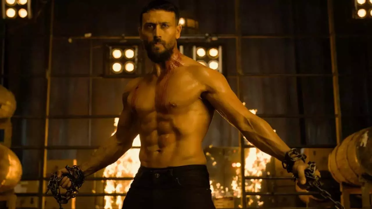 Tiger Shroff का एक्शन दमदार है, लेकिन कहानी आपके धैर्य की परीक्षा लेगी Tiger Shroff का एक्शन दमदार है, लेकिन कहानी आपके धैर्य की परीक्षा लेगी