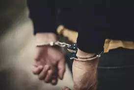 Ganderbal: नशा तस्कर को गांदरबल पुलिस ने दबोचा Ganderbal: नशा तस्कर को गांदरबल पुलिस ने दबोचा