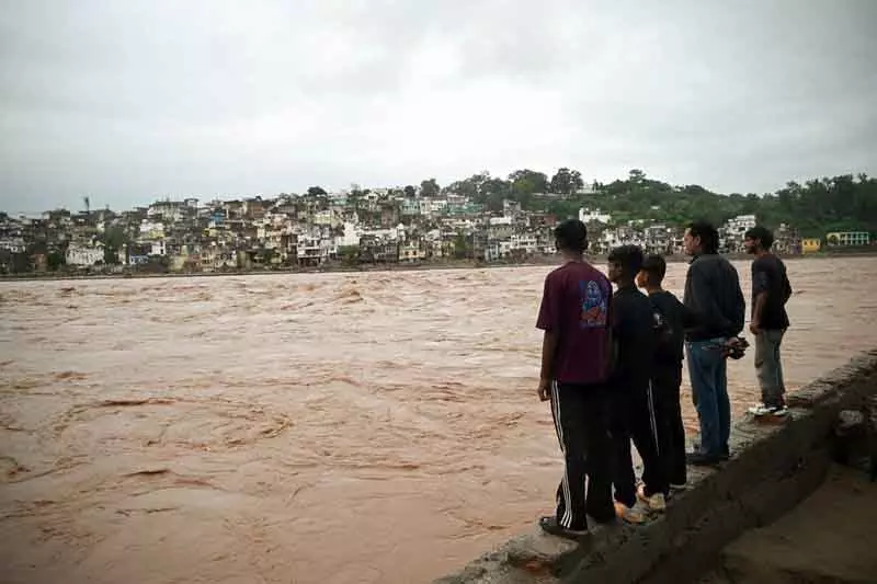 Kangra district में मानसून से 539.17 करोड़ रुपये का नुकसान, 50 लोगों की जान गई Kangra district में मानसून से 539.17 करोड़ रुपये का नुकसान, 50 लोगों की जान गई